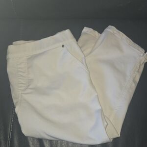 Elegant Women's Cream Capris